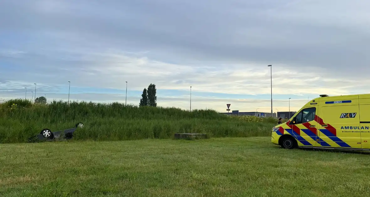 Dronken bestuurder eindigt in sloot na ongeval - Foto 3
