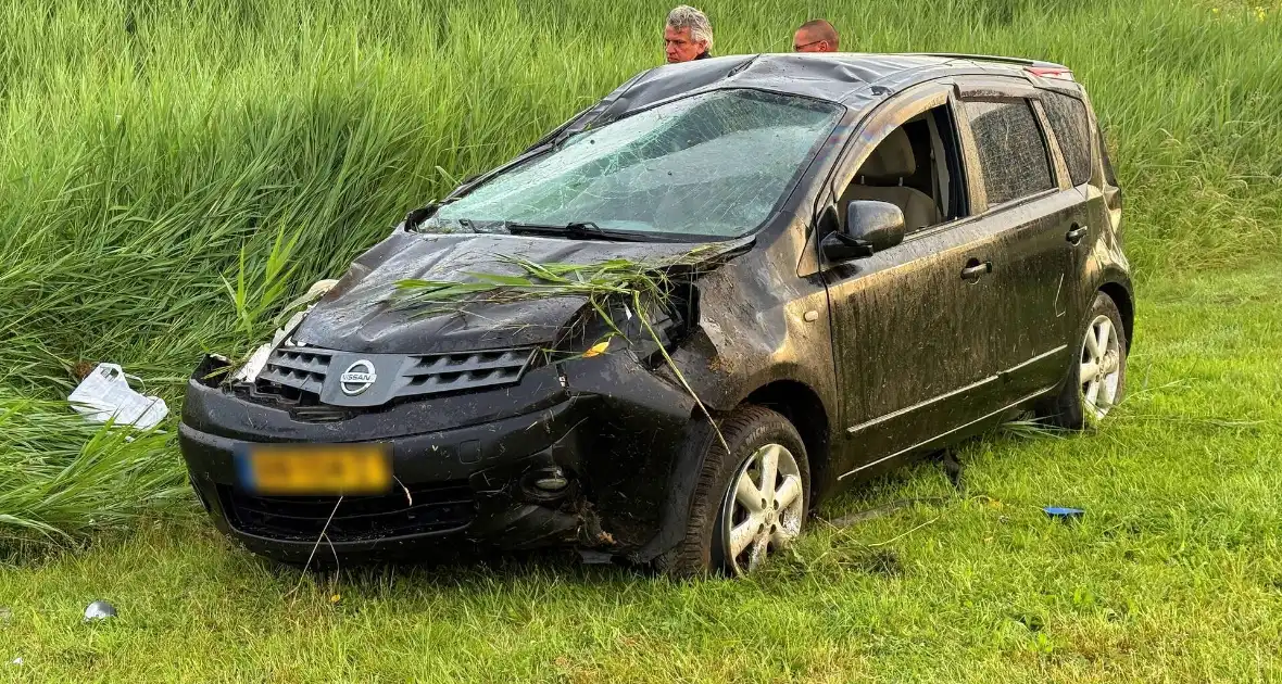 Dronken bestuurder eindigt in sloot na ongeval - Foto 8