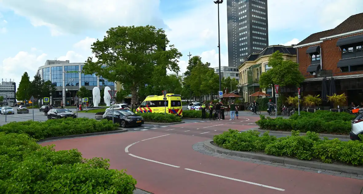 Fietsongeluk op oversteekplaats - Foto 3