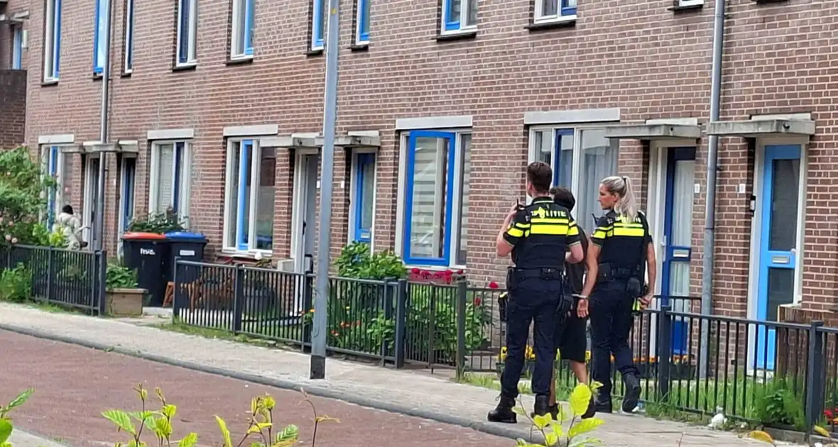 Aanhoudingen en gewonde bij geweldsincident - Foto 6
