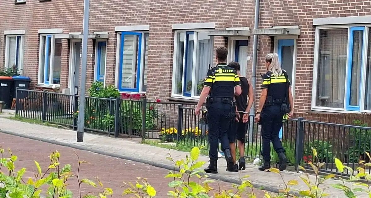 Aanhoudingen en gewonde bij geweldsincident - Foto 7