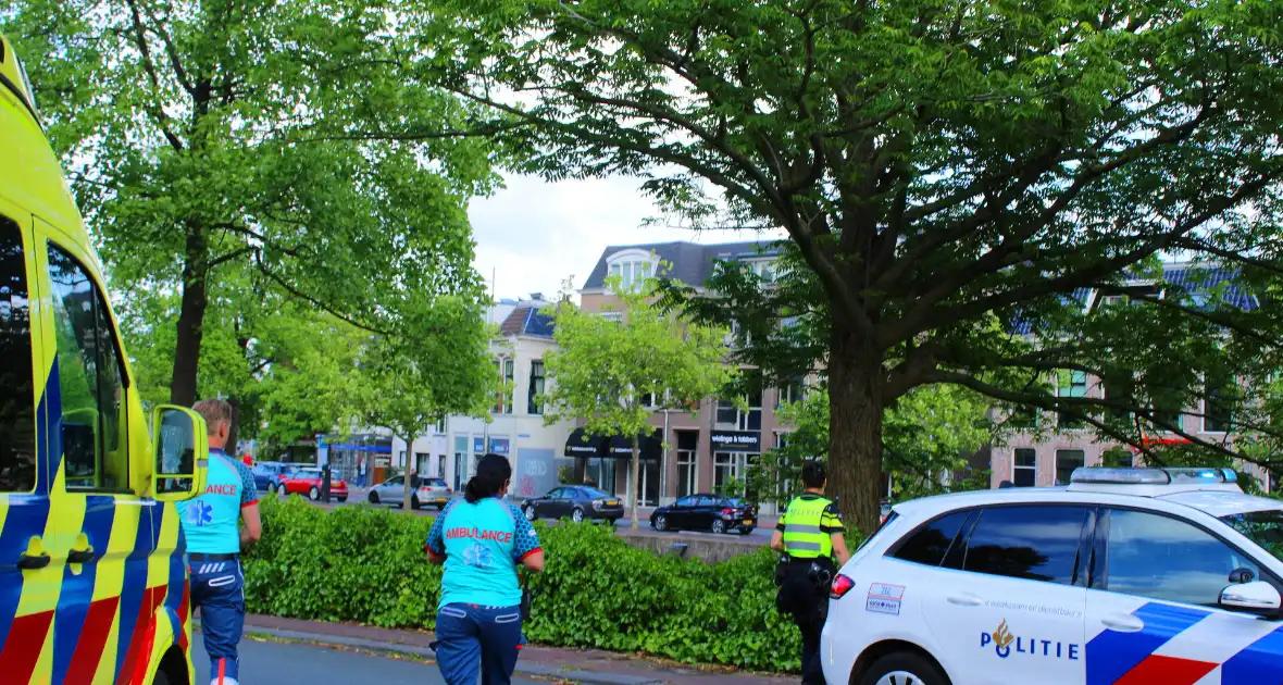 Duikteam haalt persoon uit water - Foto 2