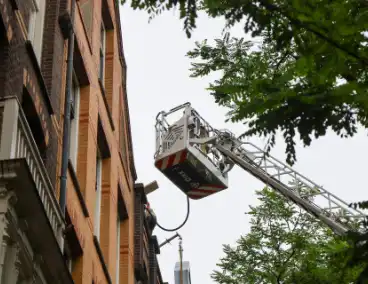 Middelbrand leidt tot evacuaties en rookinhalatie