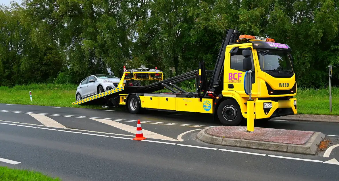 Voorrangsfout oorzaak botsing - Foto 6