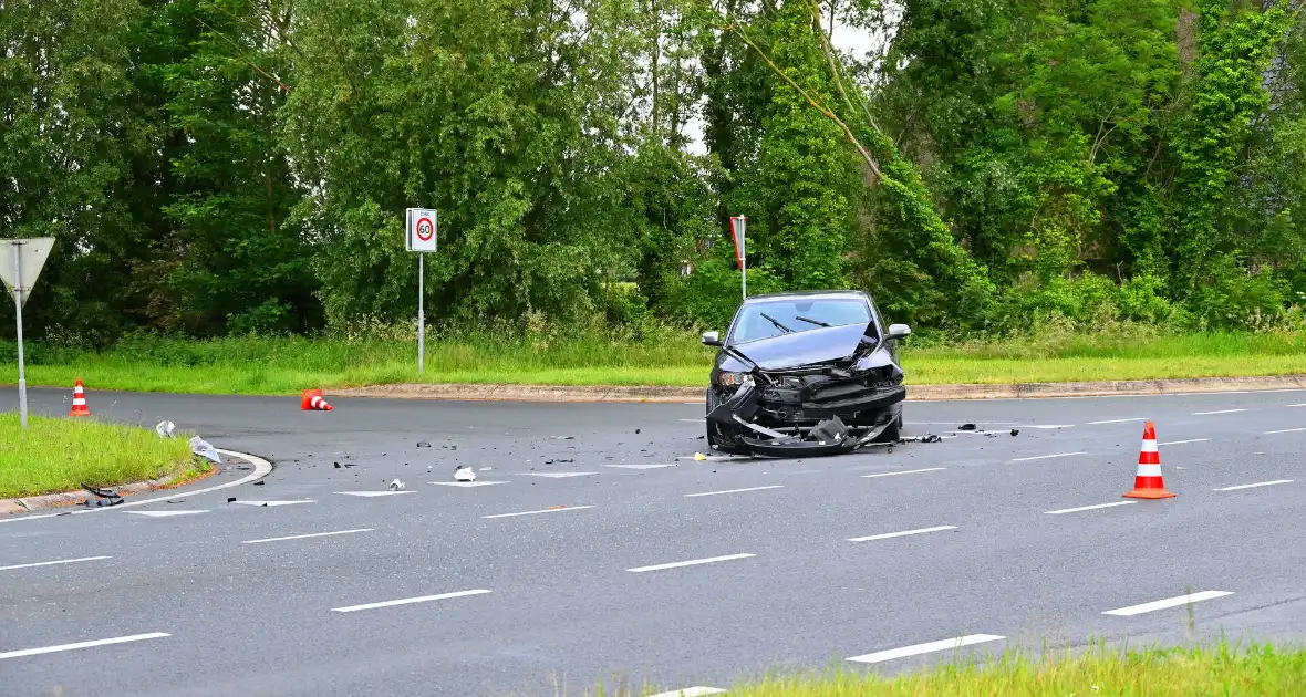 Voorrangsfout oorzaak botsing - Foto 7