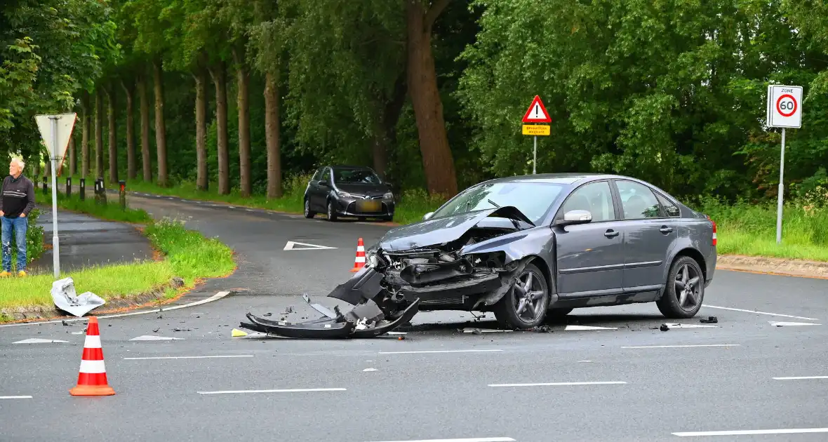 Voorrangsfout oorzaak botsing - Foto 8