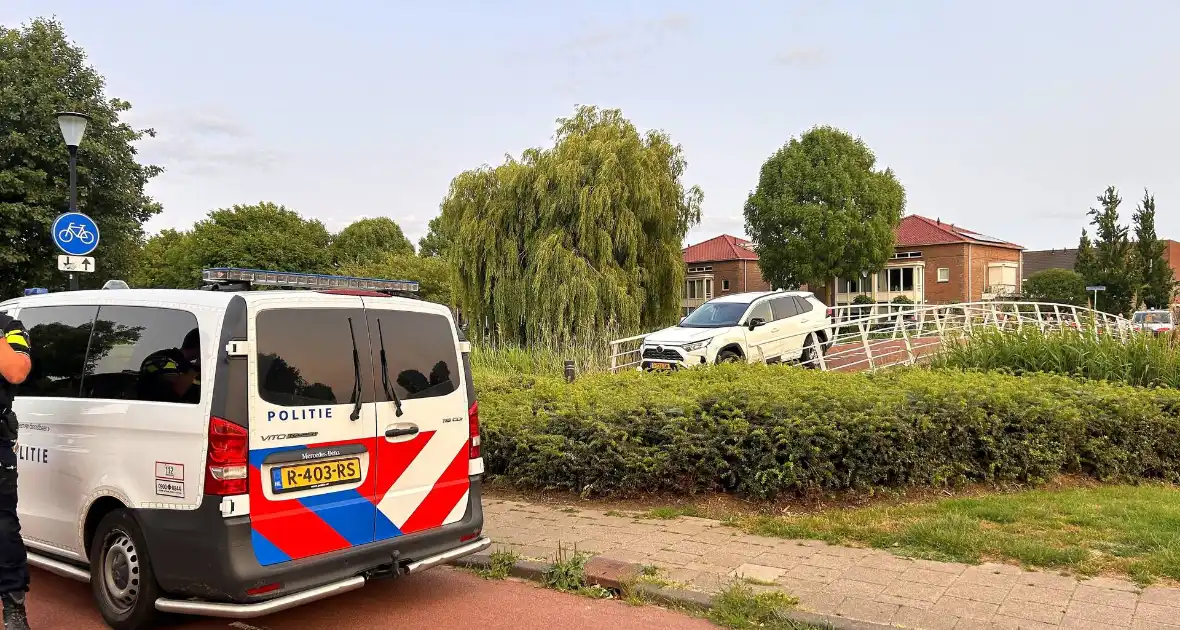 Fietsbrug wordt valkuil voor vluchtende bestuurder