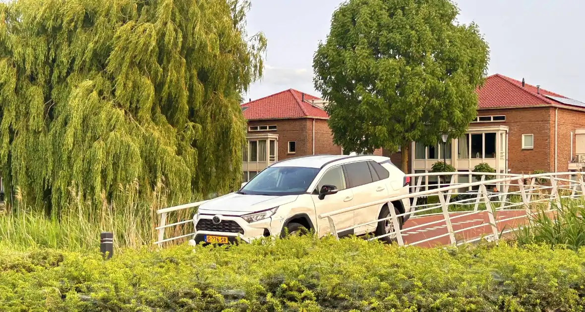 Fietsbrug wordt valkuil voor vluchtende bestuurder - Foto 2
