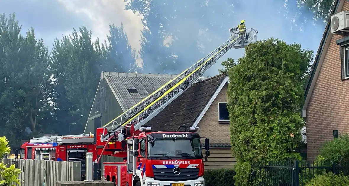 Rookoverlast door brand in bijgebouw