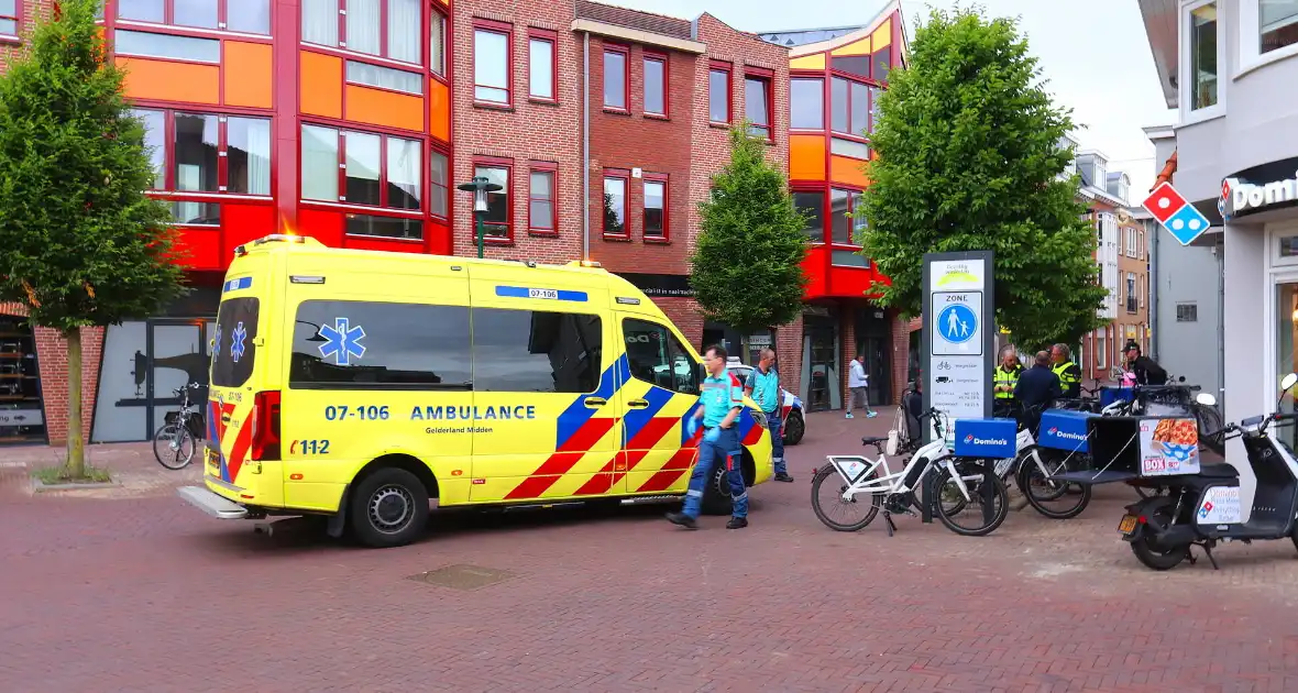 Bezorgscooter betrokken bij ongeluk - Foto 4