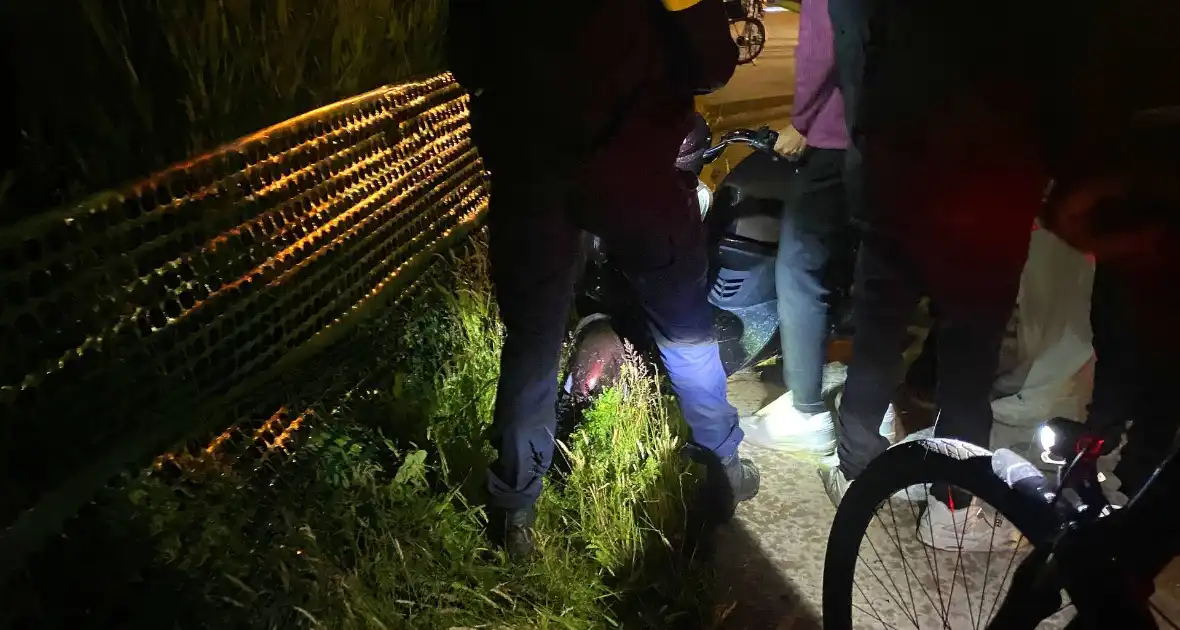 Scooterrijder aangehouden na aanrijding - Foto 3