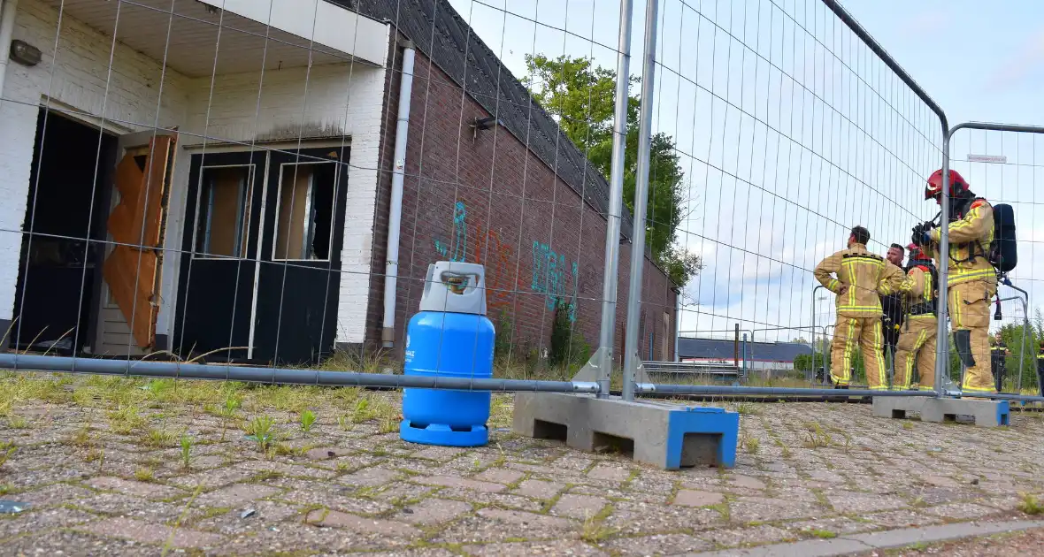 Brandweer blust brand in horecapand - Foto 3