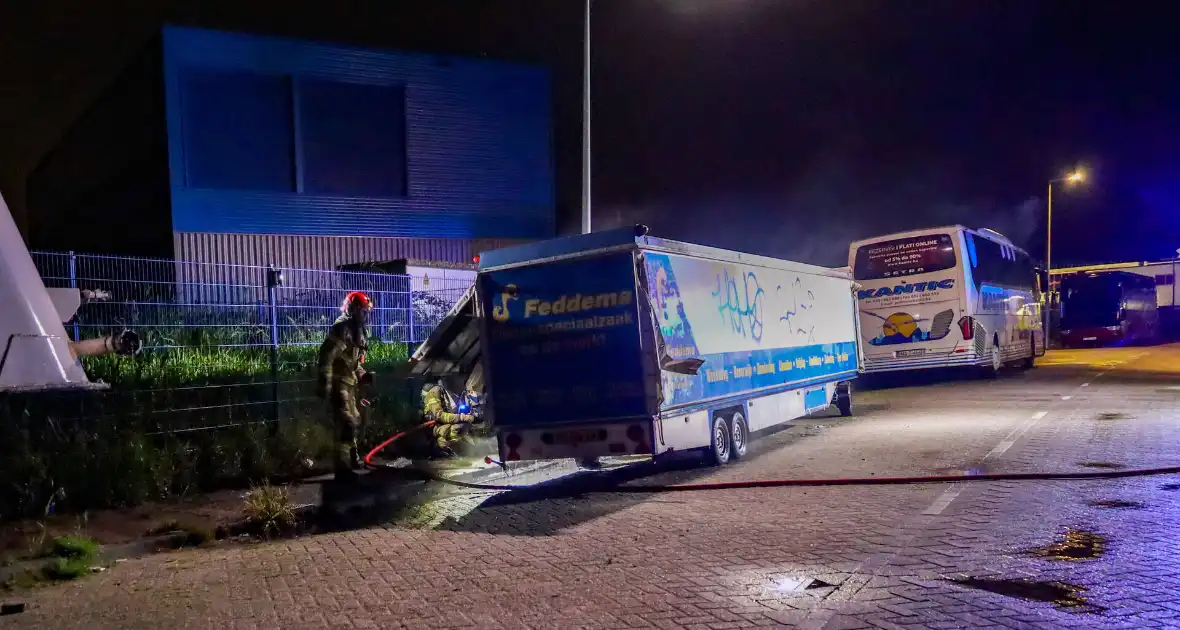 Voertuigbrand beperkt schade door snelle brandweeractie - Foto 2