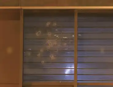Schietincident laat kogelinslagen achter op flatgebouw