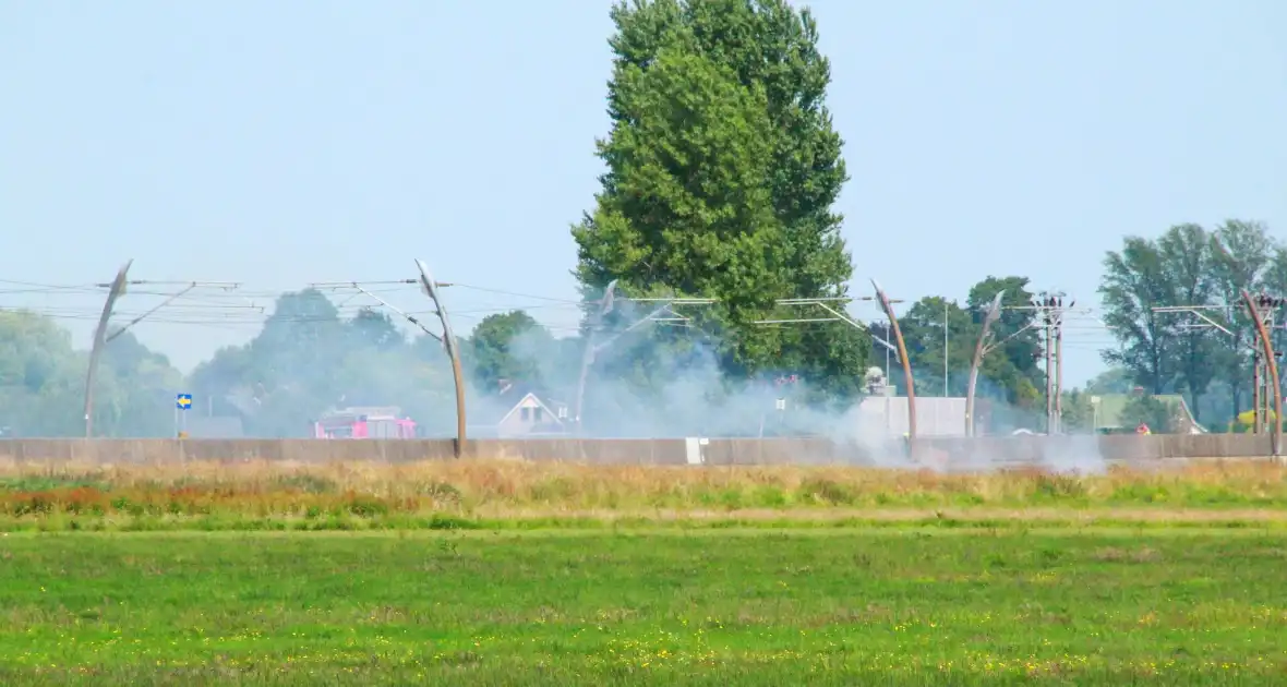 Bermbrand legt treinverkeer stil - Foto 5