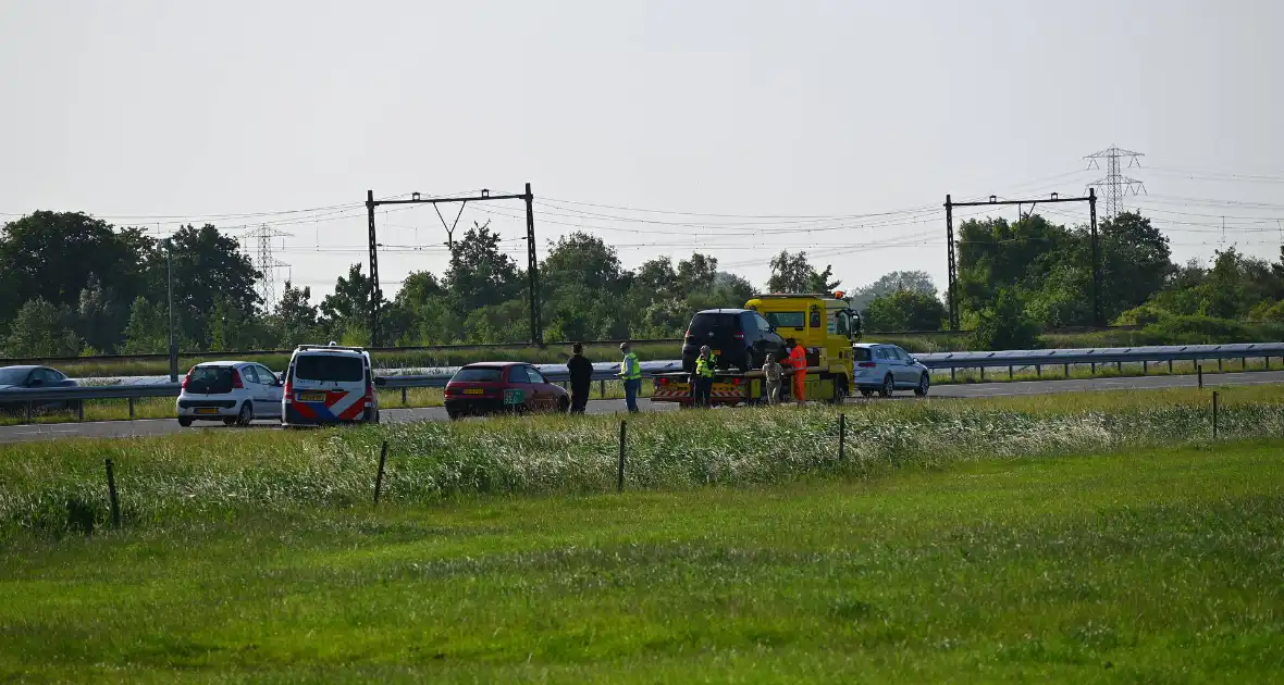 Motorrijder gewond na crash - Foto 1