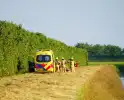 Ongeval met crossmotor in weiland