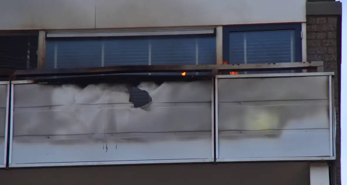Appartementencomplex ontruimd door brand - Foto 2