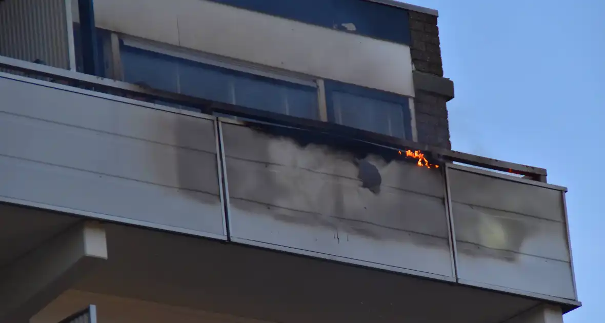 Appartementencomplex ontruimd door brand - Foto 3
