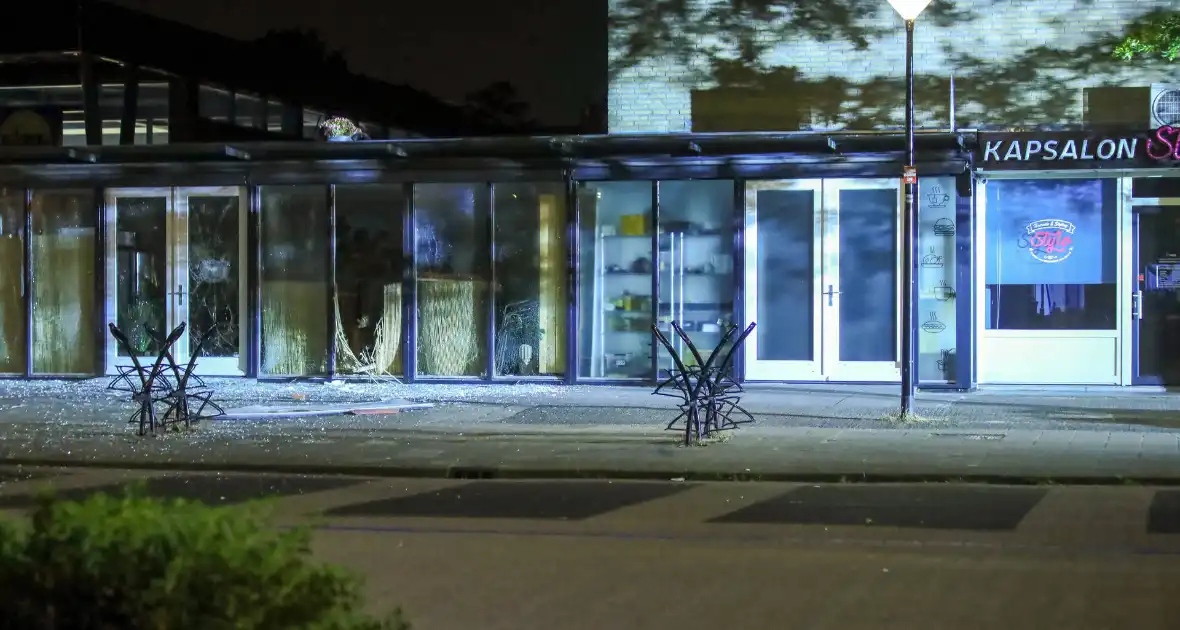 Explosie verwoest eethuis en schokt buurtbewoners