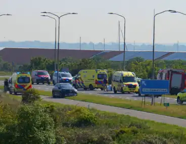 Auto belandt in bosjes na ongeval