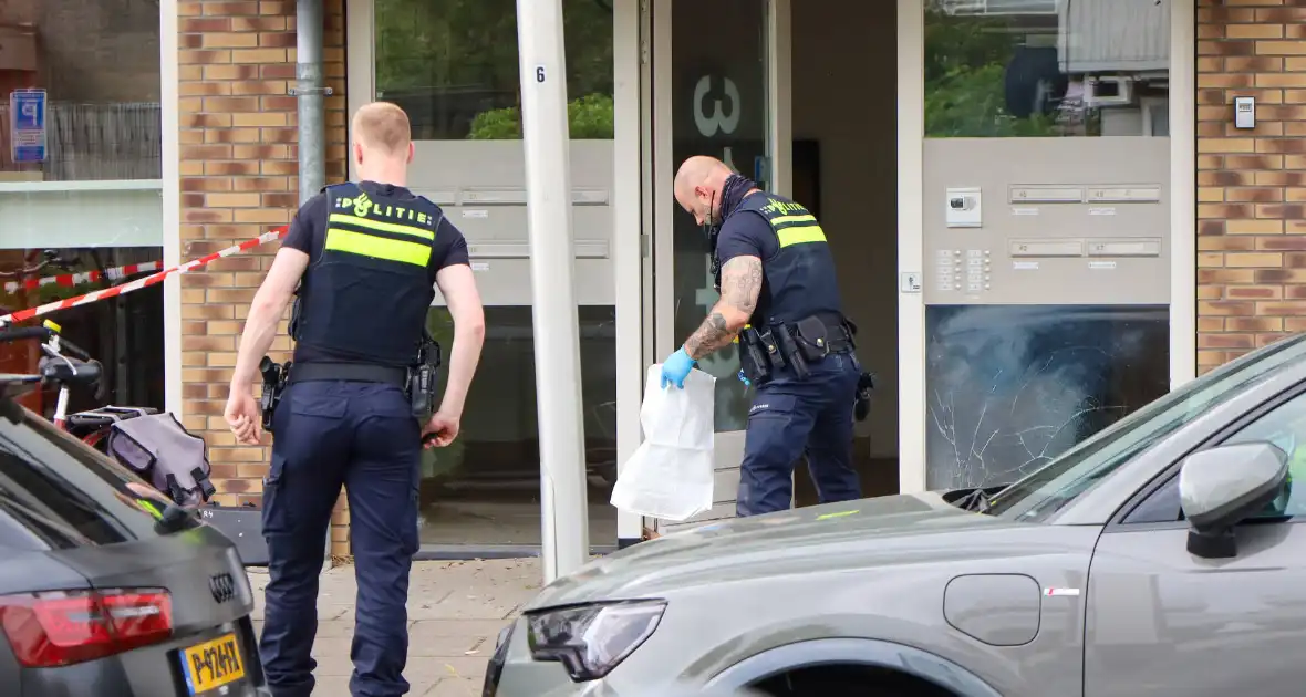 Explosie bij appartementencomplex zorgt voor grote zoekactie