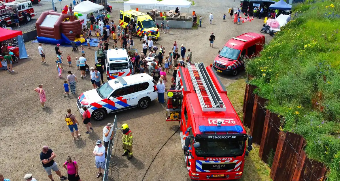 Open dag 30 jaar brandweer Stadspoort druk bezocht - Foto 16