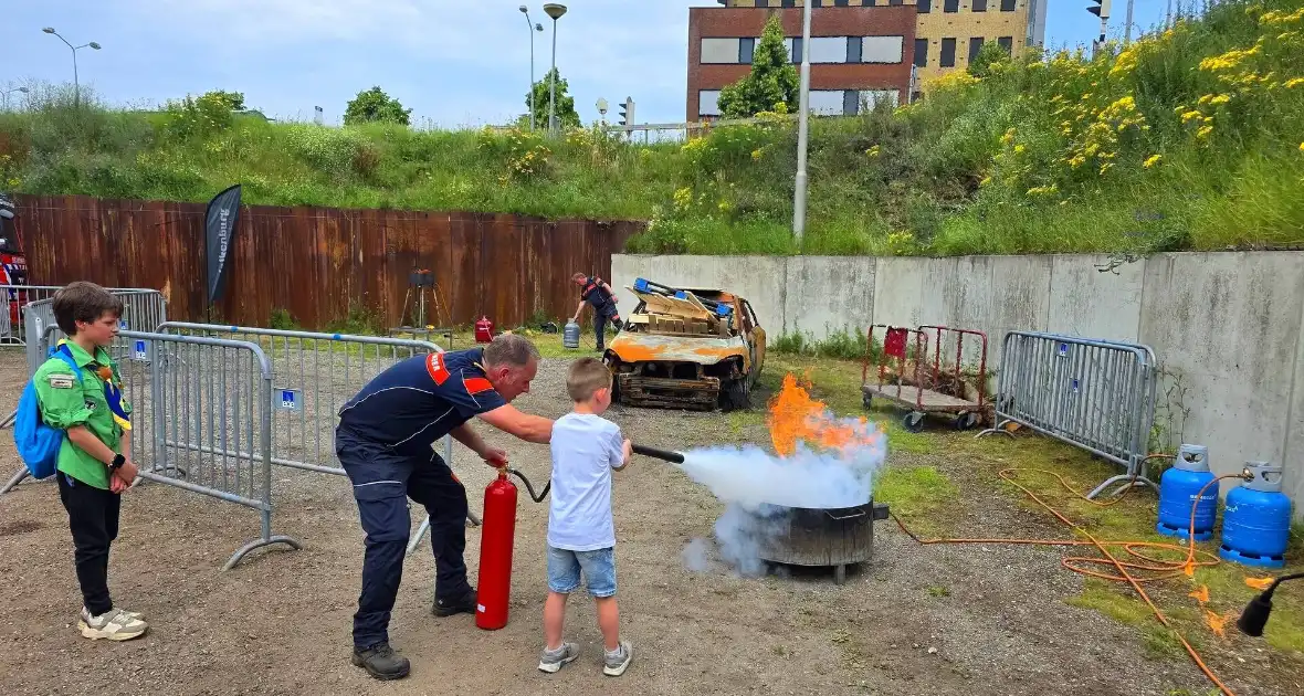 Open dag 30 jaar brandweer Stadspoort druk bezocht - Foto 2