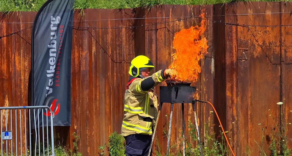 Open dag 30 jaar brandweer Stadspoort druk bezocht - Foto 5