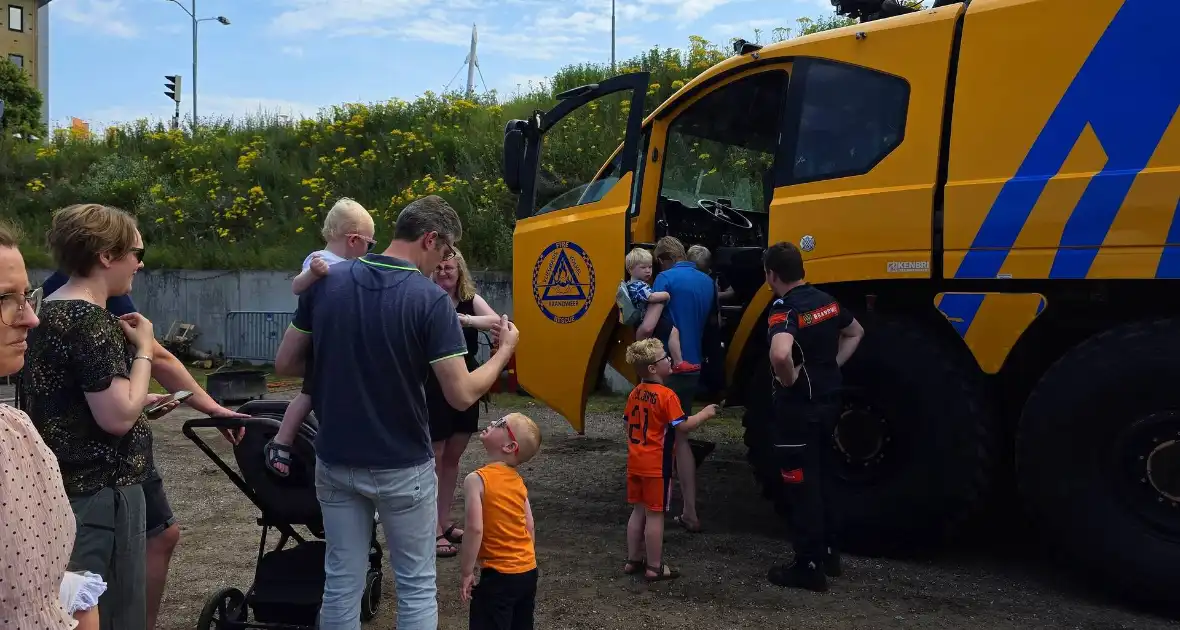 Open dag 30 jaar brandweer Stadspoort druk bezocht - Foto 7
