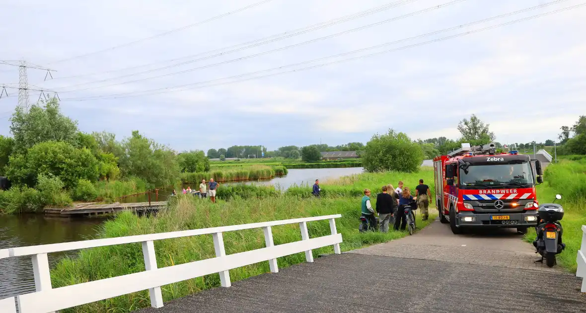 Brand door stoken fikkie bij hooibalen - Foto 1