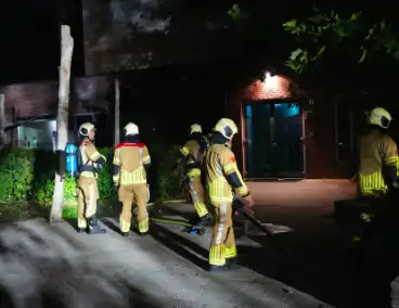 Buitenbrand treft wijk opnieuw, schoolplein getroffen