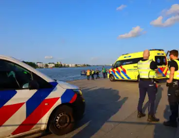 Zoekactie naar persoon te water in de hoofdstad
