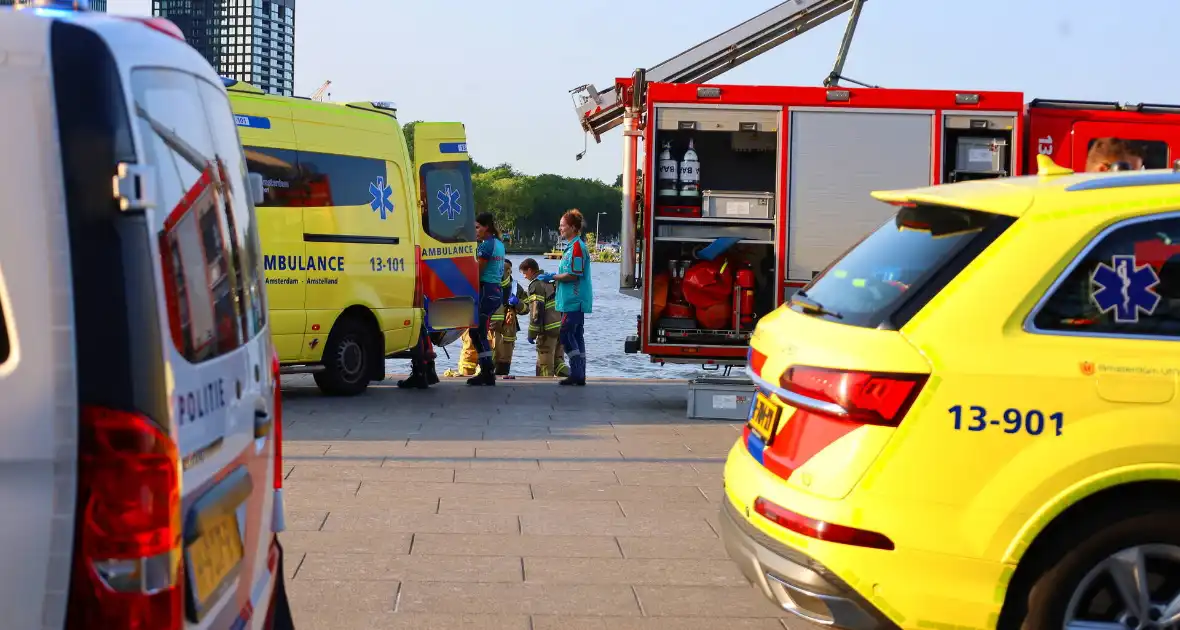 Zoekactie naar persoon te water in de hoofdstad - Foto 7
