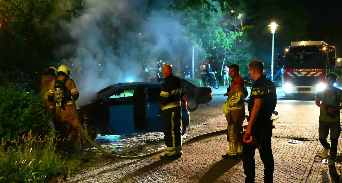 Voertuig in vlammen opgegaan - Foto 9