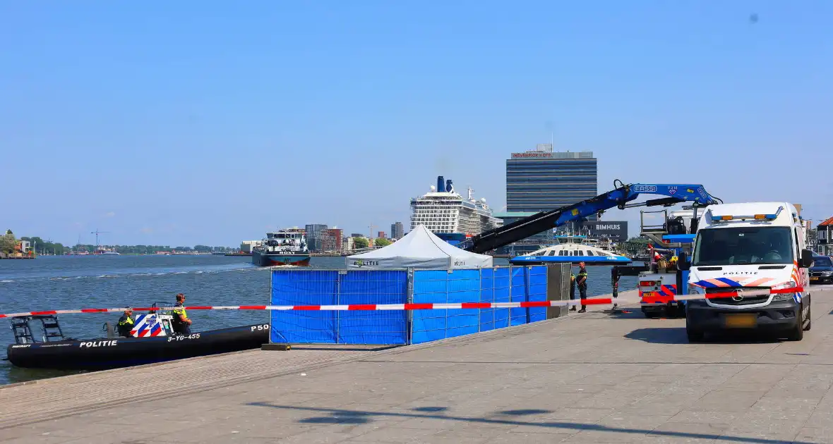 Overleden persoon gevonden in het IJ