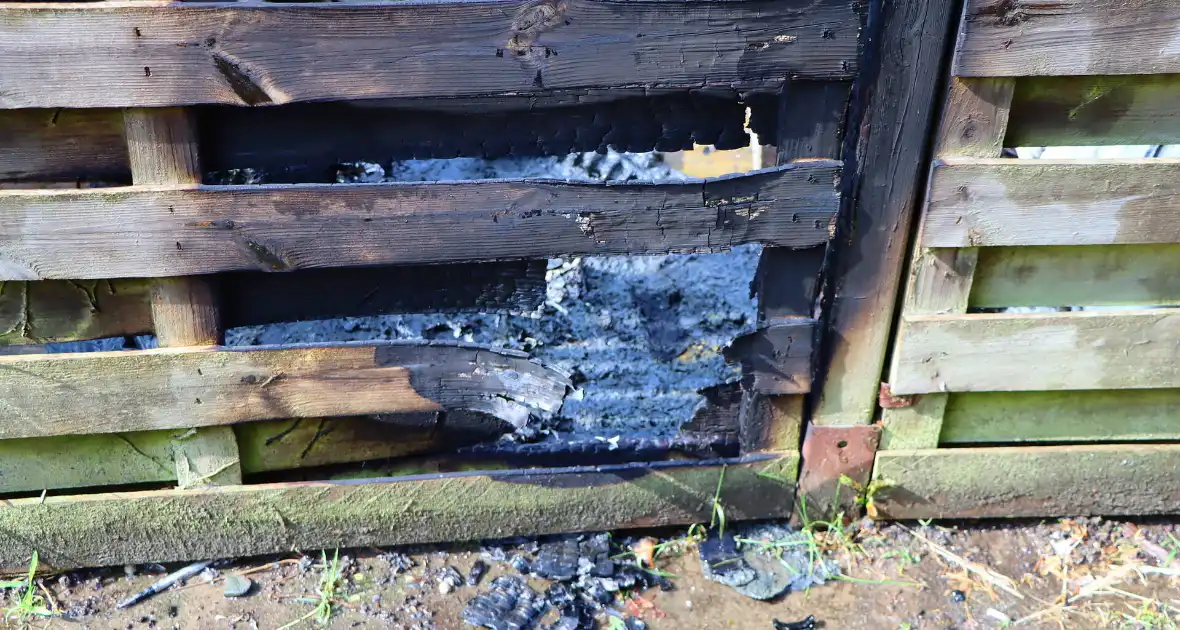 Buren blussen buitenbrand met zwembadwater - Foto 3