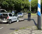 Auto's botsen bij kruising