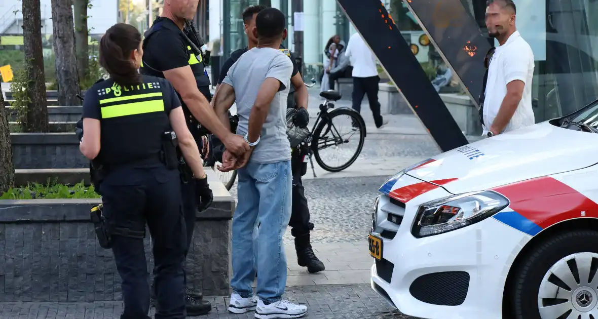Gevluchte verdachte gearresteerd in Amsterdam - Foto 3