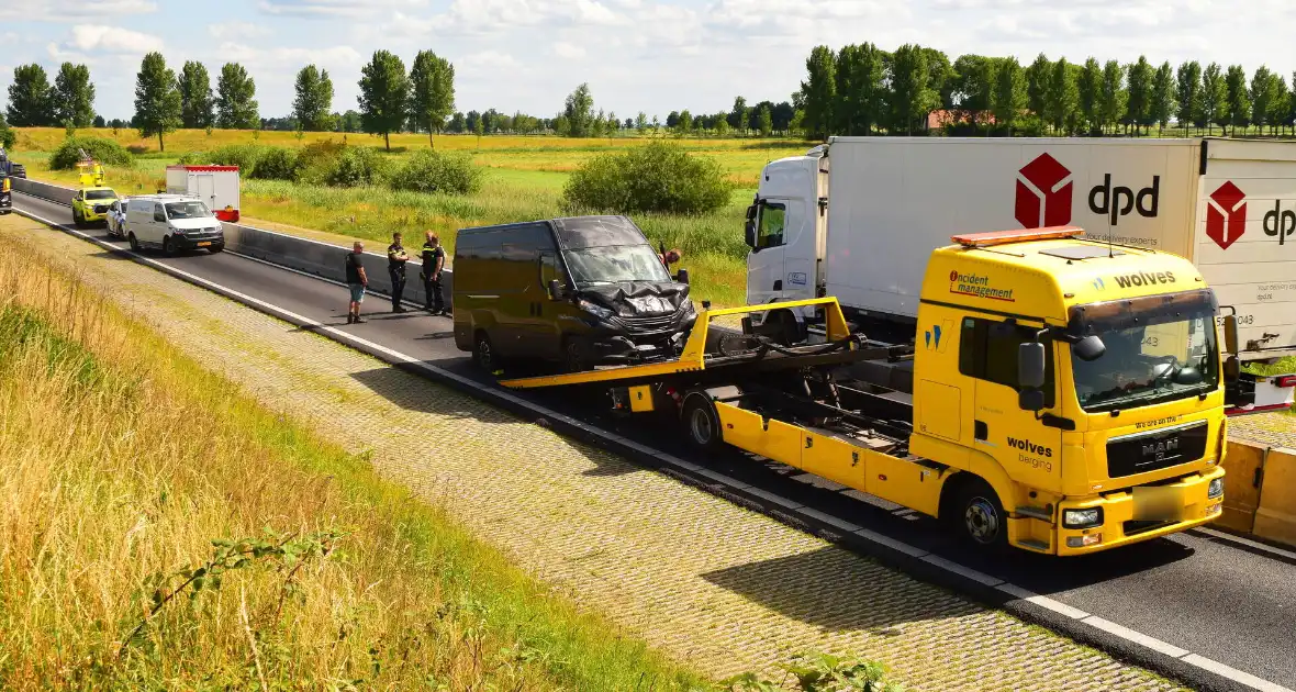 Kop-staartbotsing met Bestelbussen - Foto 10