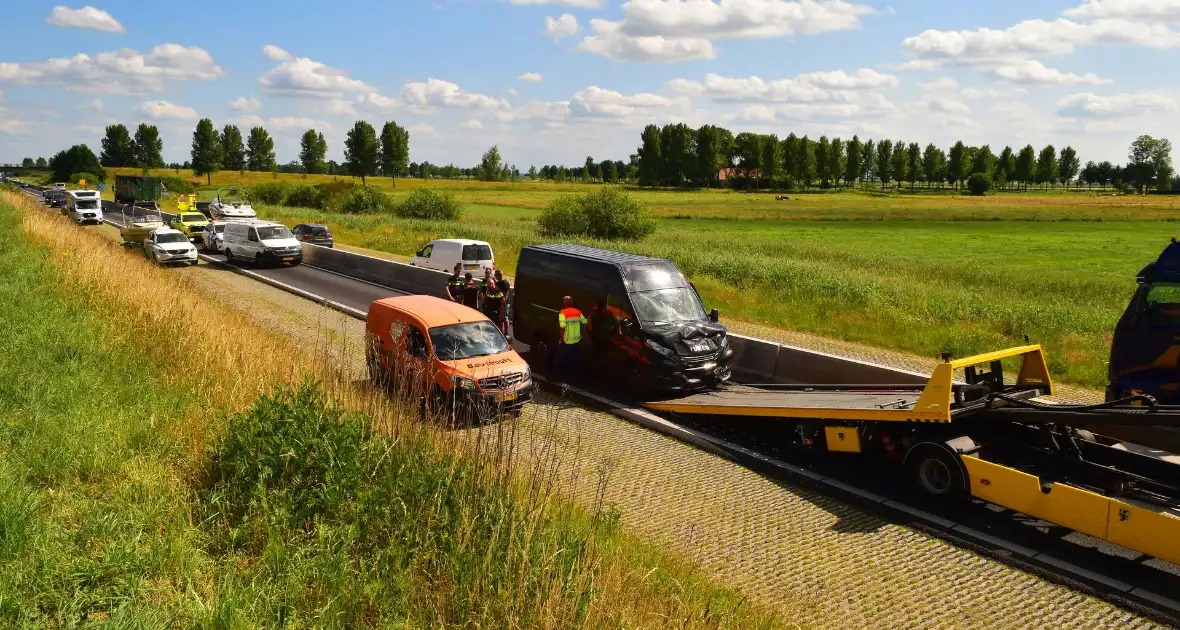 Kop-staartbotsing met Bestelbussen - Foto 9