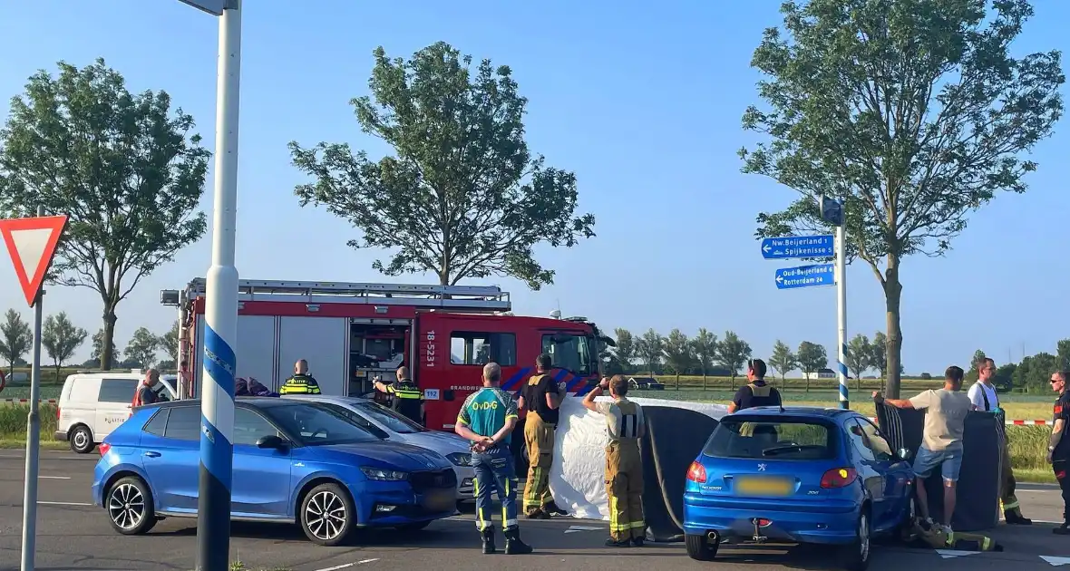 Ernstig ongeval tussen auto en motor - Foto 1