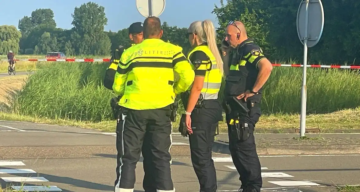 Ernstig ongeval tussen auto en motor - Foto 13