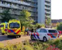 Fietser met spoed naar ziekenhuis na aanrijding