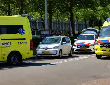 Zwaargewonde bij aanrijding tijdens oversteken