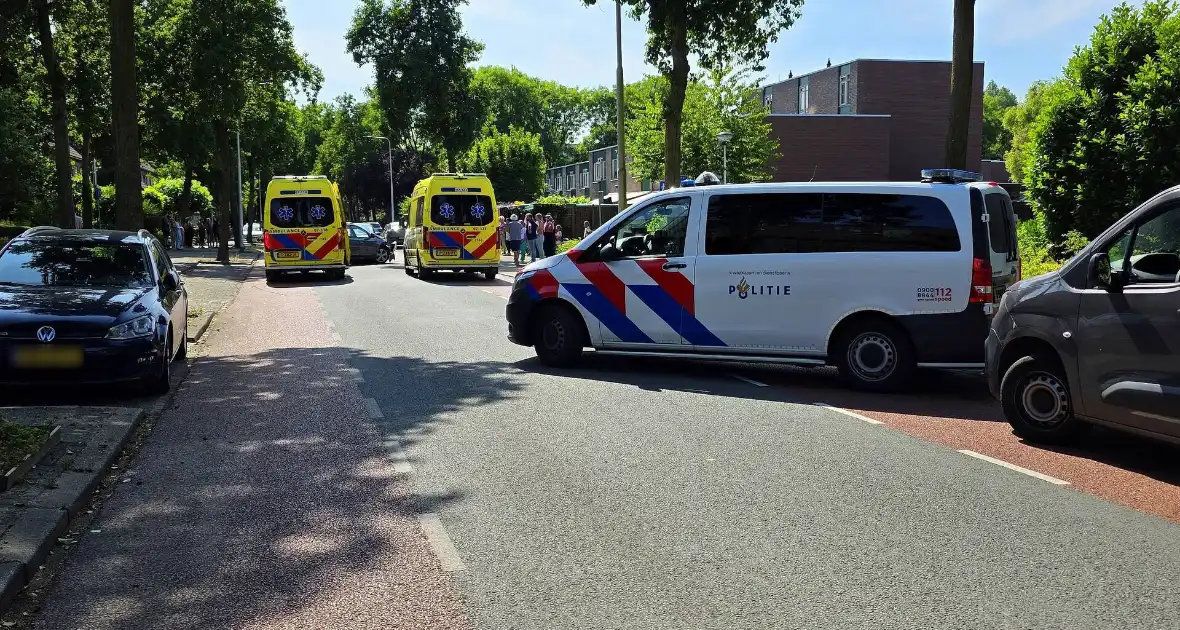 Frontale aanrijding leidt tot afsluiting van weg