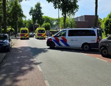 Frontale aanrijding leidt tot afsluiting van weg