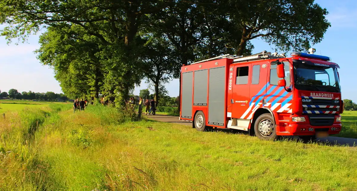 Brandweer onderzoekt gedumpte vaten - Foto 4
