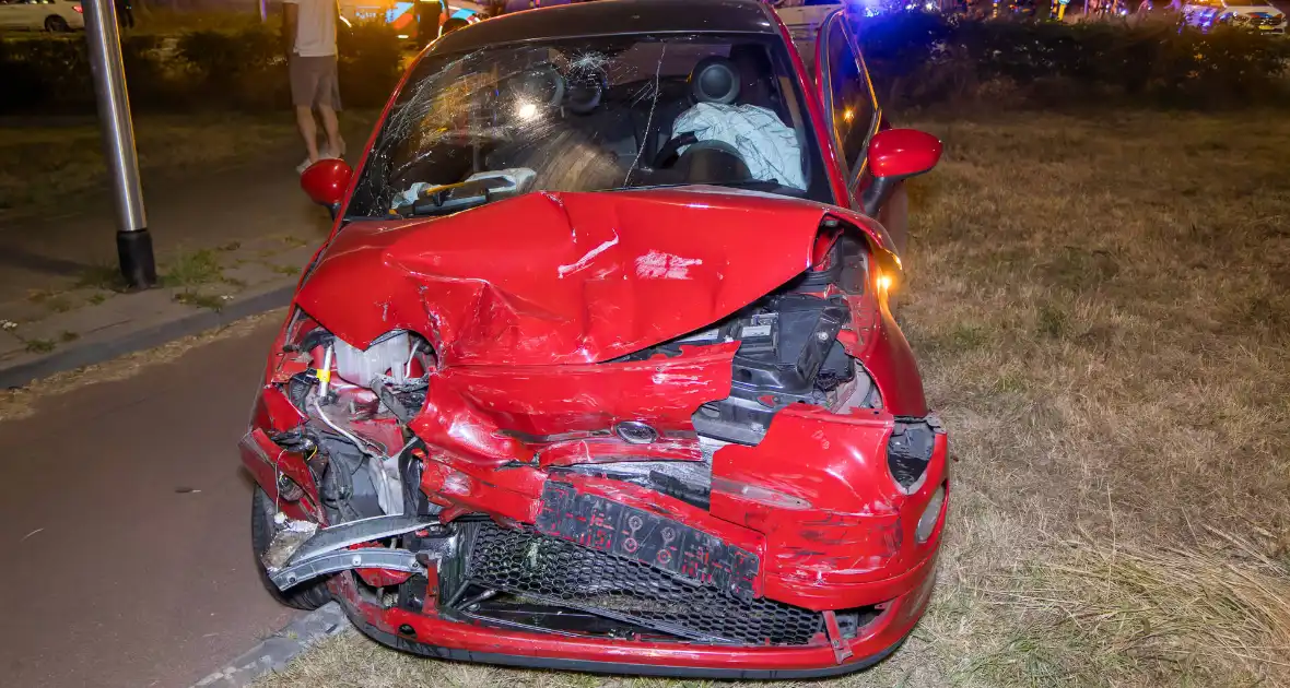 Geweldige taxi-overval leidt tot ongeval en arrestatie - Foto 3