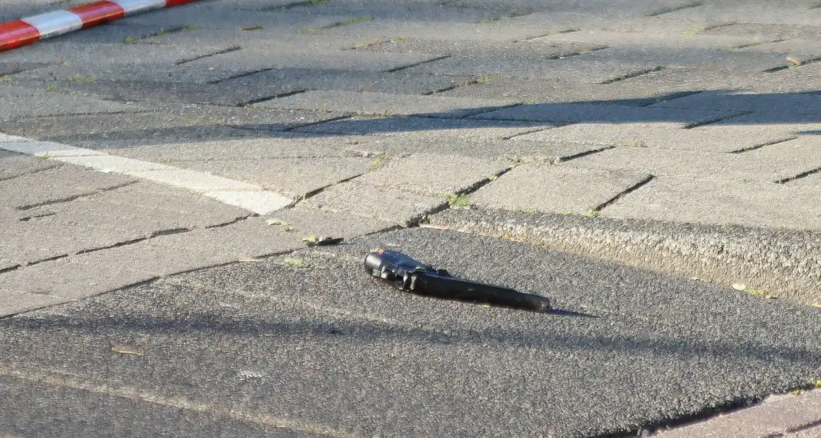 Pistool aangetroffen na ongeval - Foto 4